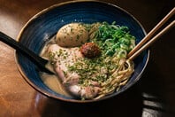 Τα αχνιστά ράμεν είναι η πιο hot τάση στο φαγητό