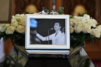 Γιώργος Μαρίνος: Συγκίνηση στο τελευταίο «αντίο» του μεγάλου Έλληνα σόουμαν