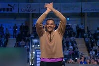 Εμμανουήλ Καραλής: Η viral εμφάνιση στην Ουψάλα υπό τους ήχους του «Ferto»