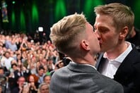 DOMINIK KRAUSE ΝΕΟΣ ΔΗΜΑΡΧΟΣ ΜΟΝΑΧΟ ΑΝΟΙΧΤΑ ΓΚΕΙ