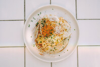 Διακοπές: Hot dog για πρωινό εκεί που είναι πάντα καλοκαίρι