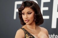 CARDI B ΜΗΝΥΣΗ