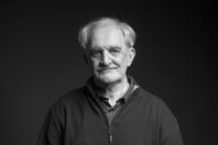 Ο Δημήτρης Καταλειφός διαβάζει το «Πένθιμο Μπλουζ» του Γ.Χ. Όντεν 