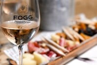 Η Σκιάθος «τσουγκρίζει» για την έναρξη της σεζόν: Το οινικό ραντεβού που καθορίζει τις λίστες του νησιού