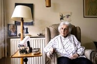 Η τσελίστρια του Άουσβιτς έγινε 100 ετών και η ιστορία της παραμένει αδιανόητη