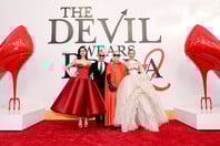 Ο ΔΙΑΒΟΛΟΣ ΦΟΡΑΕΙ ΠΡΑΝΤΑ 2 ΠΑΓΚΟΣΜΙΑ ΠΡΕΜΙΕΡΑ ΜΕΡΙΛ ΣΤΡΙΠ ΑΝ ΧΑΘΑΓΟΥΕΪ