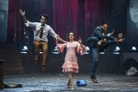 Ο Νίκος Καραθάνος ετοιμάζει ένα ρέκβιεμ και μια γιορτή με αφορμή την ταινία «Τζένη Τζένη»