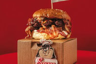 Sam Burgers: Street food από τον αμερικανικό Νότο στο Κουκάκι