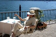 Η Βάσια Κωσταρά με το Bombay Sapphire στο Grand Prix 2026 της E1 στη Villa d’Este