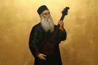 Είναι παπάς. Έβγαλε metal δίσκο. Έγινε σταρ σε μια νύχτα. Μιλά στη LIFO.