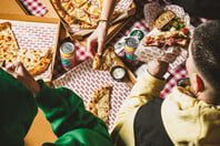 Amore Pizza: Ναπολιτάνικη πίτσα από το αδελφάκι του Lovely Days