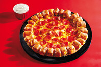 Pizza Hut: Μόλις ήρθε η νέα Cheesy Bites Pizza για να την απολαμβάνεις μπουκιά - μπουκιά με Pop it. Dip it!