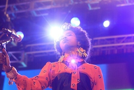 Νέα καταπληκτική Lauryn Hill