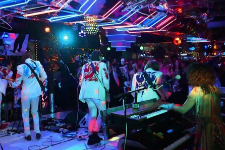 Η σπέσιαλ εμφάνιση των Arcade Fire στο NBC