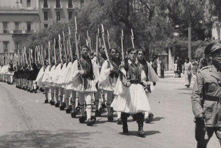 Σπύρος Κουζινόπουλος, Σελίδες Κατοχής
