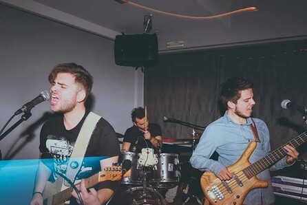 Τhe Delay Live@White Noise Music Place