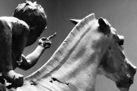 J.Joshua Garrick - «Αποτυπώνοντας το αρχαίο Κάλλος»