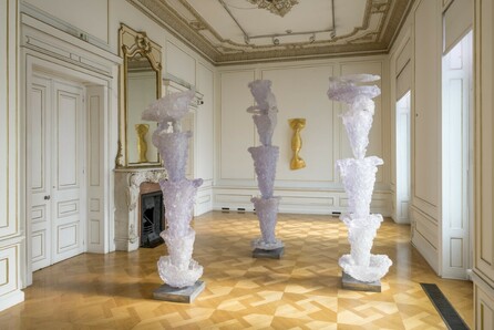 Lynda Benglis, In the Realm of the Senses
