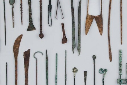 Θεραπεύοντας το σώμα: Iατρικά εργαλεία και πρακτικές ίασης από την ύστερη αρχαιότητα ως τον μεσαίωνα