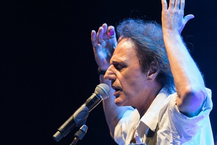 Βασίλης Παπακωνσταντίνου “Πάντα εδώ...”