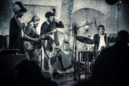 Jazz Live Sera Bellos & P.P 69
