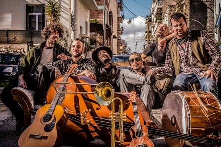Muchatrela band