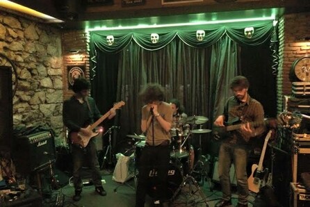 Hungry Dukes, Sons of Zevedeus, Chewing Gun, Risabov