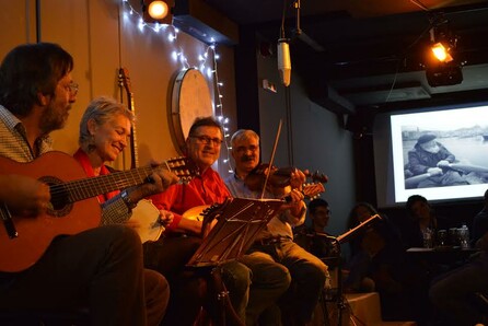 Οι Δερβίσηδες και η Αλίκη, «Μάθε τέχνη κι άστηνε...»