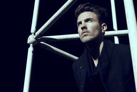 Analogue presents Tommy Four Seven