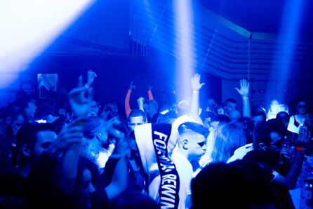 Warehouse: Akylla, Pascal, Christo Z