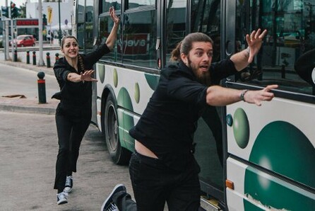 Bus και αυτοσχεδιάζουν;