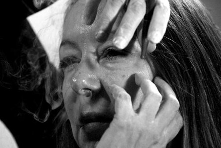 ΚΑΜΙΛ ΚΛΩΝΤΕΛ: ΤΟ ΚΥΜΑ ΤΗΣ ΤΡΕΛΑΣ