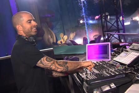  Blend presents Christ Liebing & Julian Jeweil 