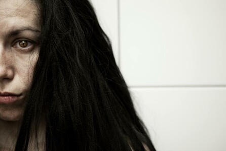 Follicle / ΘΥΛΑΞ