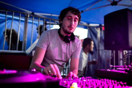 Περεστρόικα: Revolt! / W Lowris B2B Mr. Roussos