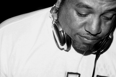 Phonograph presents Jus Ed