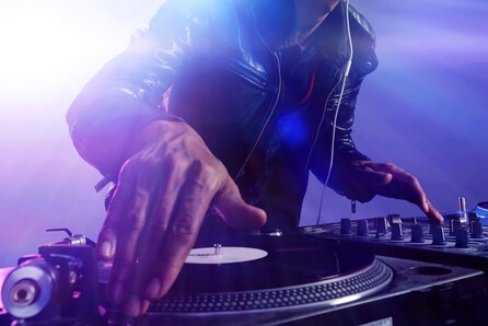 Residents 08 - Nicolas Dales presents Trixx & Theony