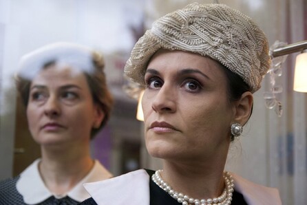 Ο Κομμωτής κυριών και οι τρεις άδειες καρέκλες