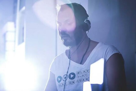Adrianos Papadeas @ Dive