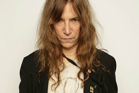 Η Patti Smith διασκευάζει Rihanna