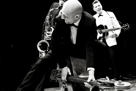 Οι Σικελοί Ballroom Kings κάνουν Χριστούγεννα στο Half Note