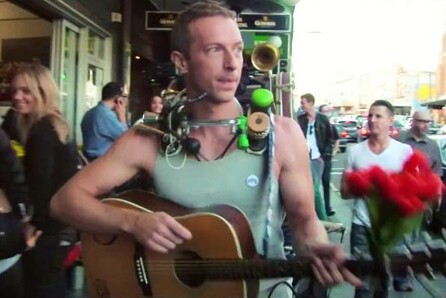 Οι Coldplay παίρνουν τους δρόμους