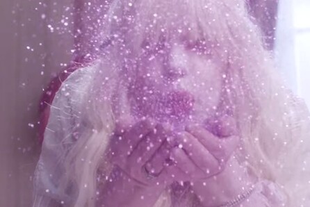 Νέο βίντεο από την Courtney Love