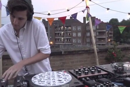 Μια εξαιρετική εμφάνιση του Jamie xx