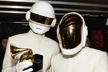 Ένα ντοκιμαντέρ για τους Daft Punk