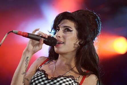 Δεν θα κυκλοφορήσει νέο υλικό από την Amy Winehouse μετά θάνατον