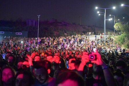 Ξεκινά το «Φεστιβάλ στη θάλασσα» στο παλιό εργοστάσιο Λιπασμάτων στη Δραπετσώνα