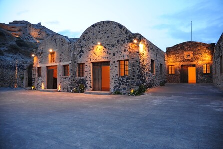 Το Santorini Arts Factory ανοίγει επίσημα τις πόρτες του.