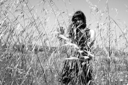 Το νέο κομμάτι των Keep Shelly in Athens κάνει πρεμιέρα στο Stereogum