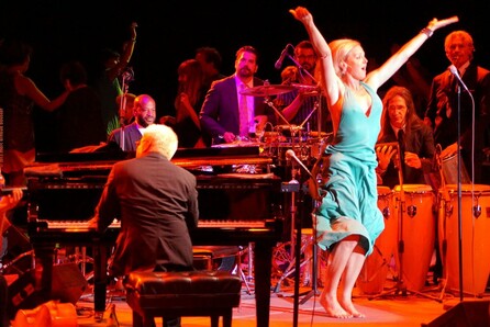 Pink Martini: Oι αγαπημένοι της Αθήνας επιστρέφουν για μια βραδιά στην Τεχνόπολη